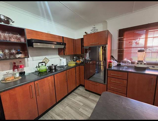 3 BEDROOM HOUSE FOR SALE IN BERGBRON